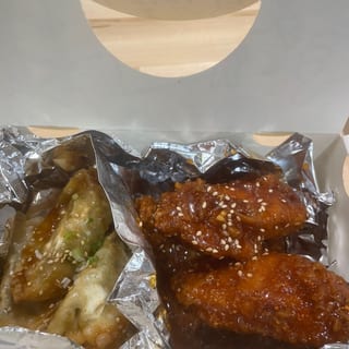 Lunch Wings & Soy Vegetable Dumplings