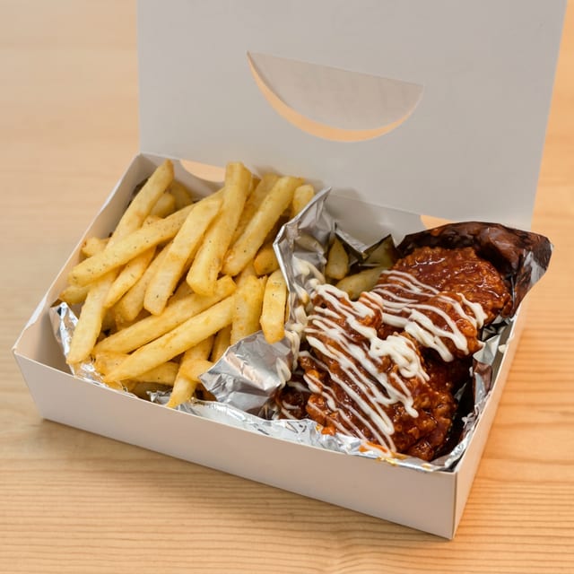 Dinner Jumbo Halal Boneless & Fries.